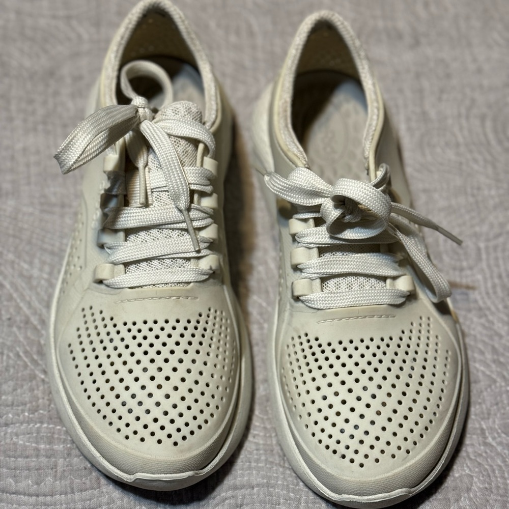 Crocs tennis shoes